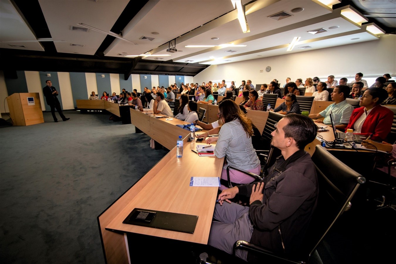 ACAP INSTRUYE A REPRESENTANTES DE 118 ASFL EN TALLER...