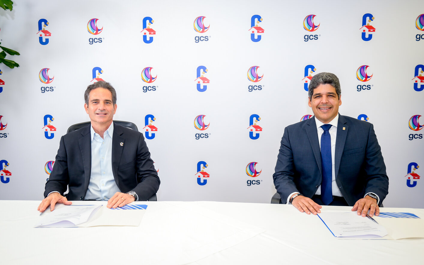 GCS y Asociación Cibao firman alianza para Red de Subagentes Bancarios
