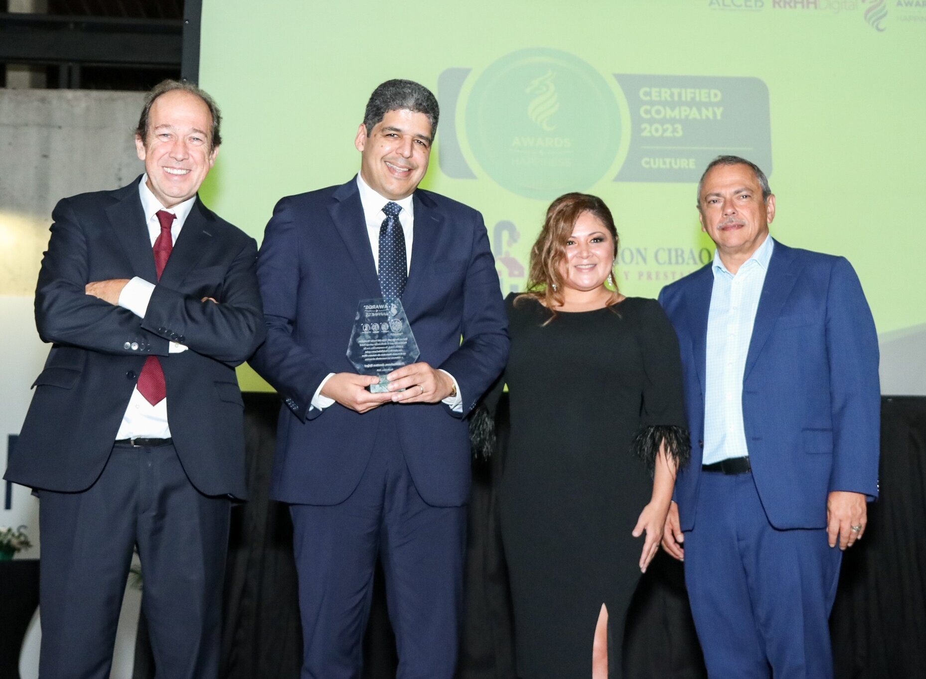 Asociación Cibao, primera entidad financiera dominic...