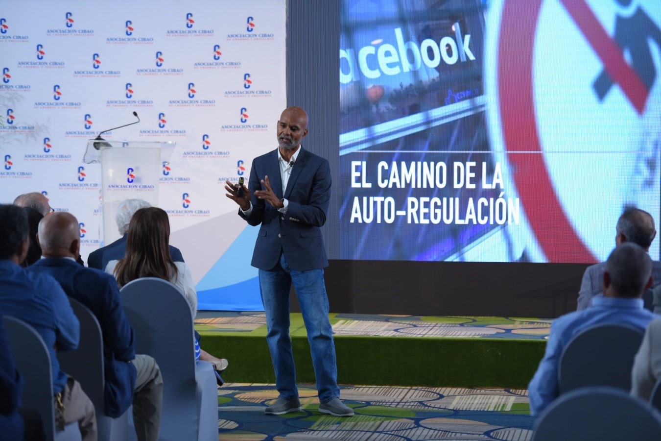 ASOCIACIÓN CIBAO AUSPICIA CONFERENCIA SOBRE EL FUTU...