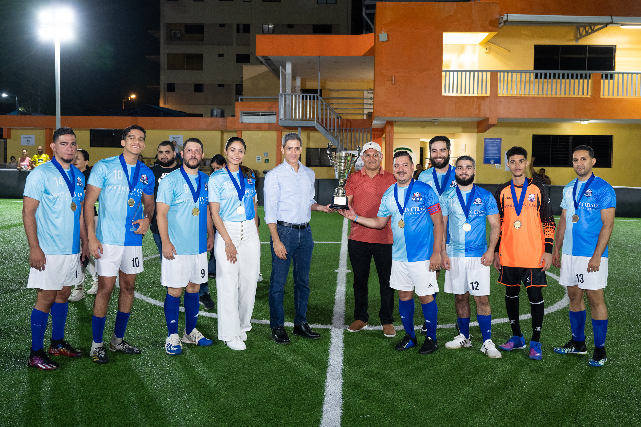 Equipo de Finanzas, campeón del Torneo de Fútbol ACA...