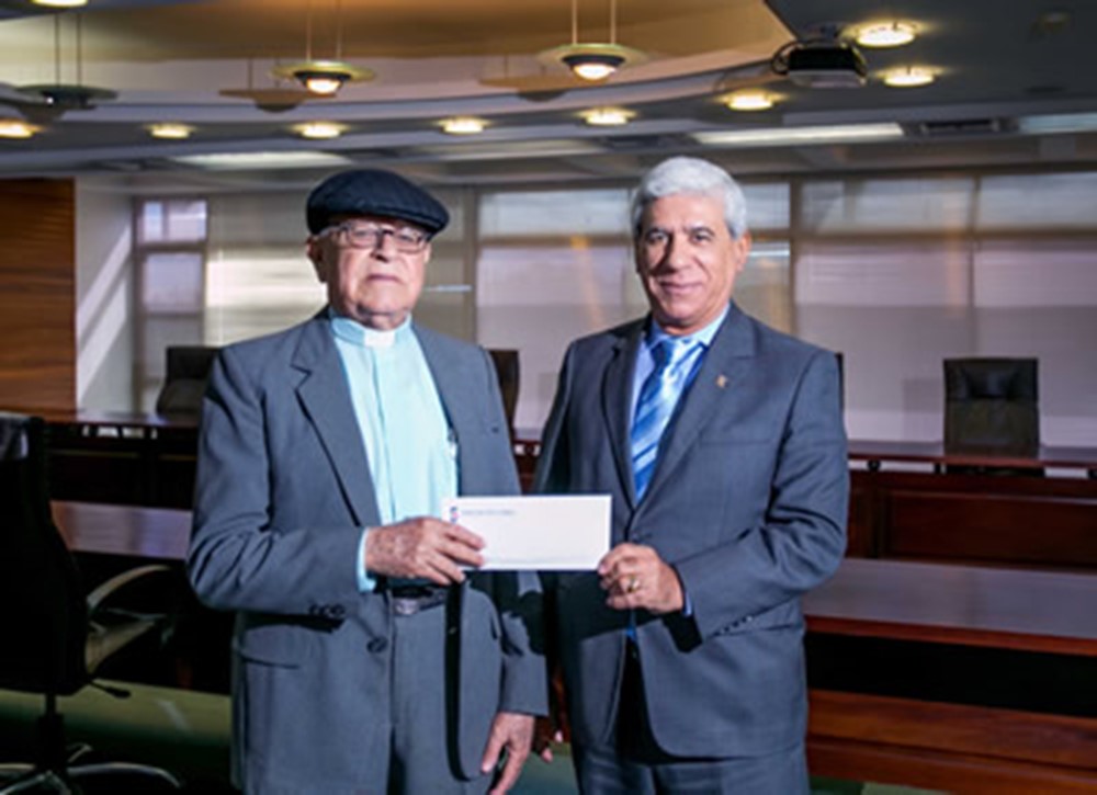 ASOCIACIÓN CIBAO DONA RD$9 MILLONES A FUNCREEMOS